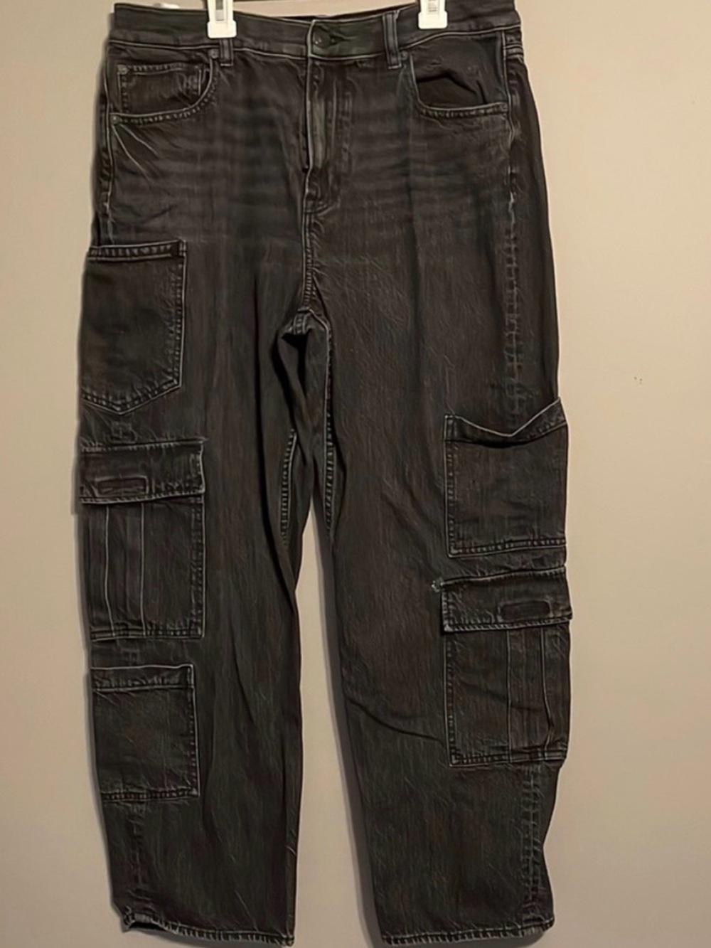 American Eagle Black Cargo Pants